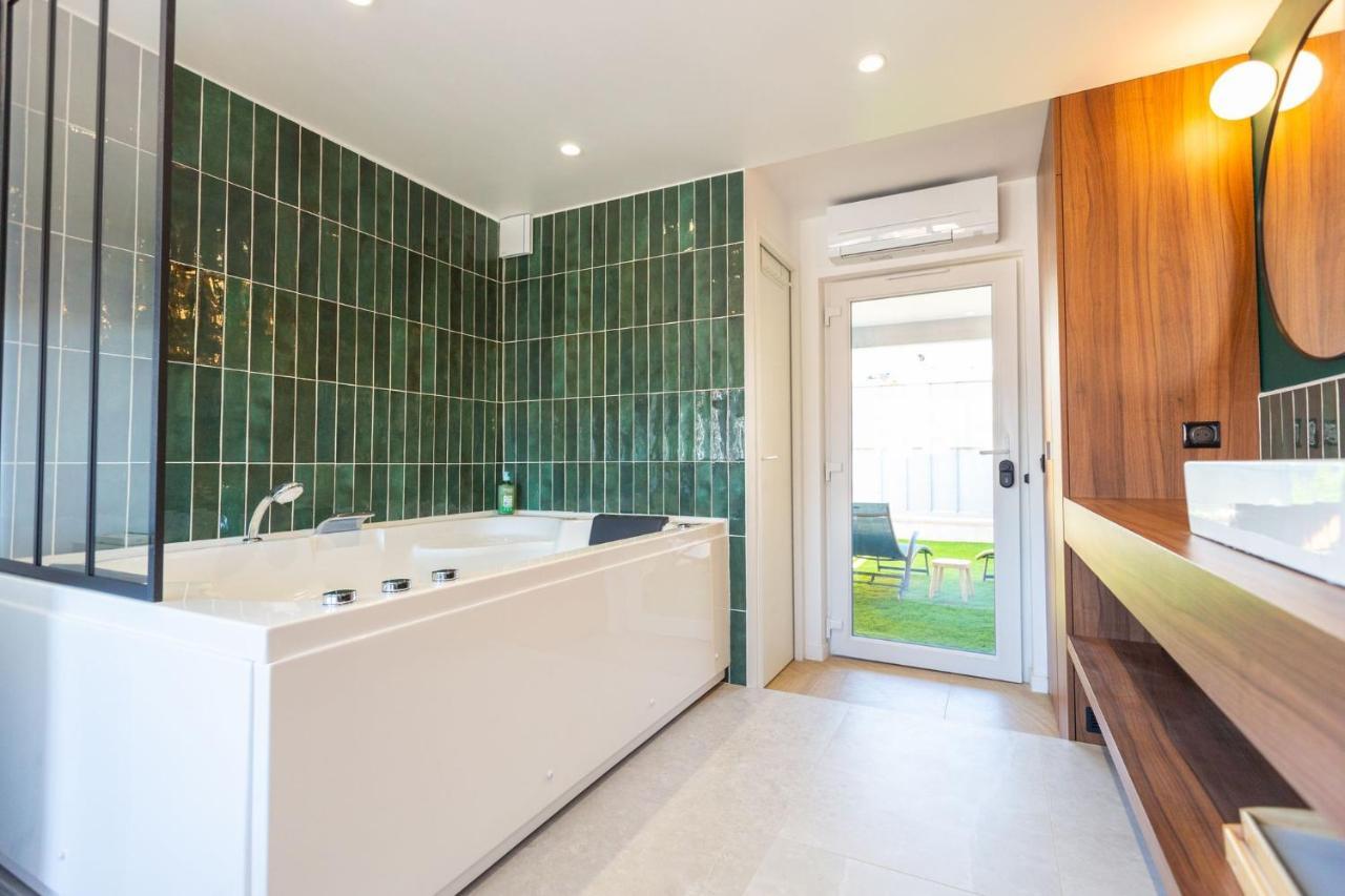 Love Room Du Mont D'Or - Baignoire Spa - Minibar Offert Marseille Eksteriør billede