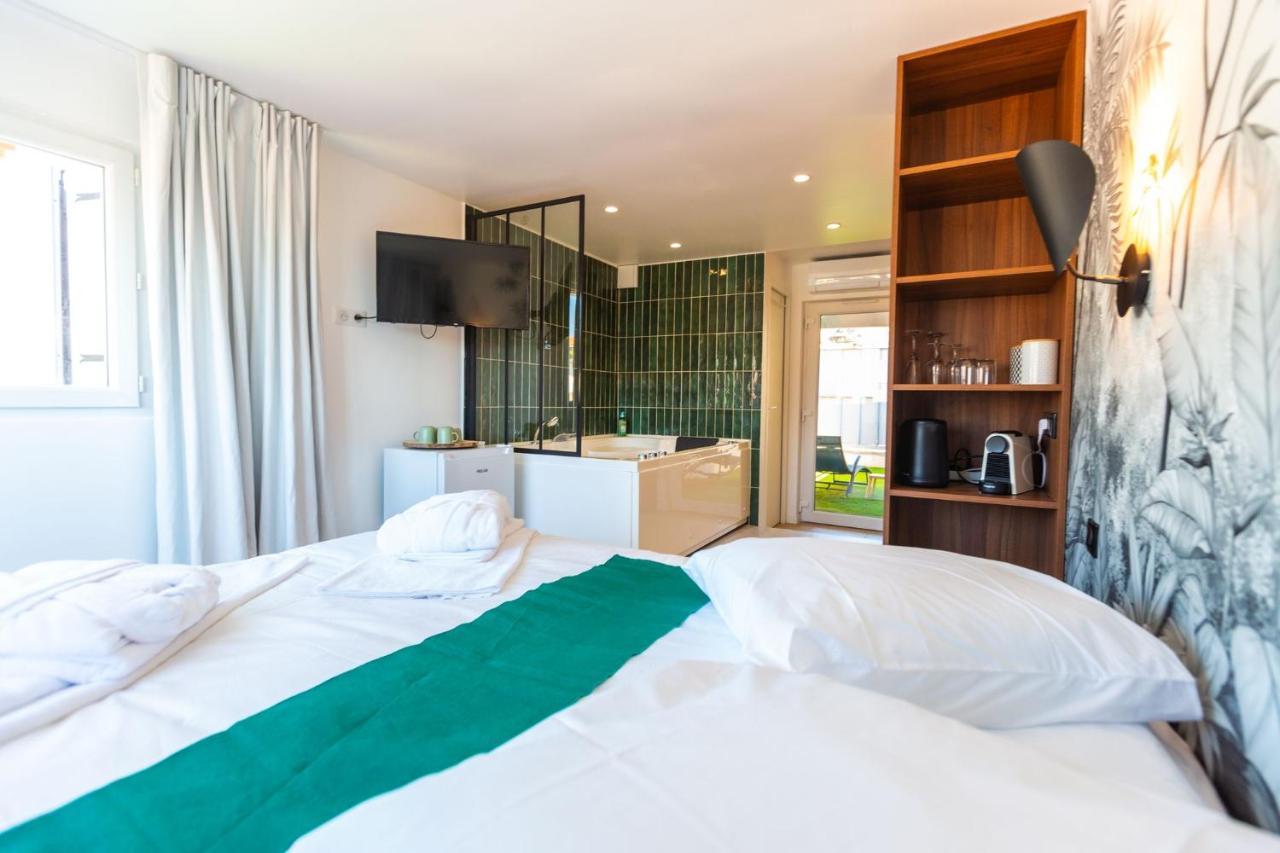 Love Room Du Mont D'Or - Baignoire Spa - Minibar Offert Marseille Eksteriør billede